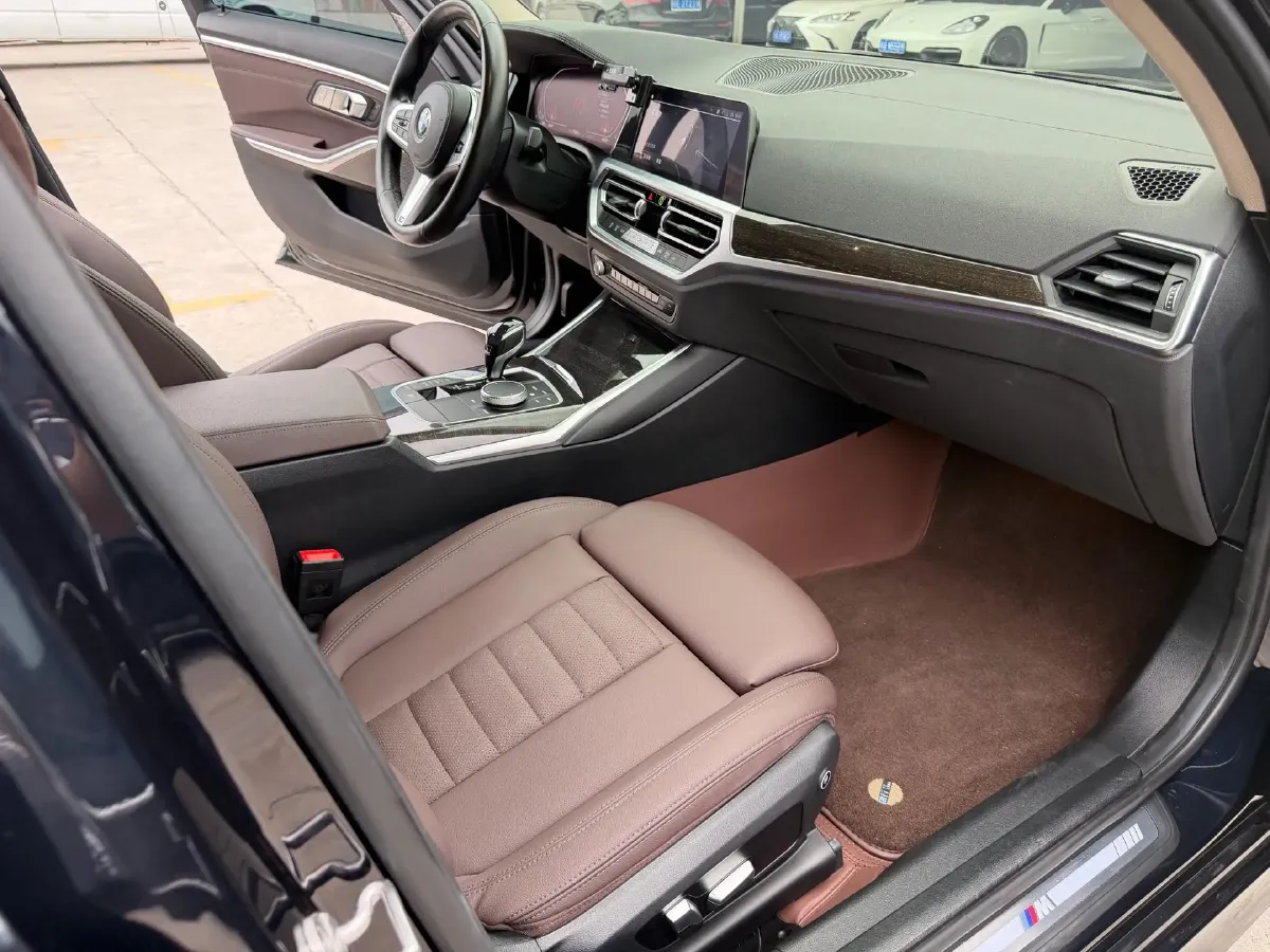 2021 BMW 3 Series 2.0T 184HP L4 8AT,autocango,china used car exporter,china ev exporter,chinese used car exporter,chinese used ev exporter