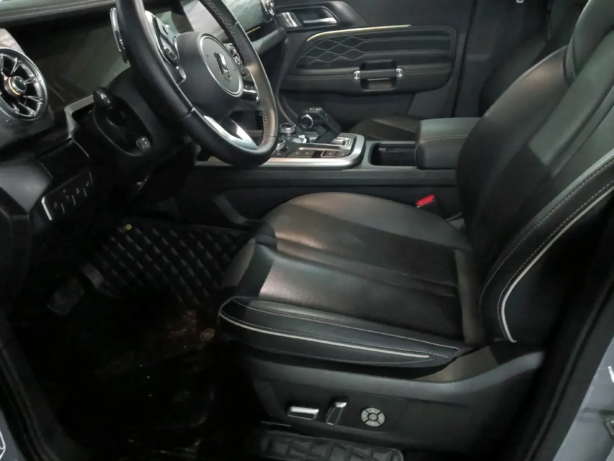 2024 Tank 300 2.0T 227HP L4 8AT,autocango,china used car exporter,china ev exporter,chinese used car exporter,chinese used ev exporter