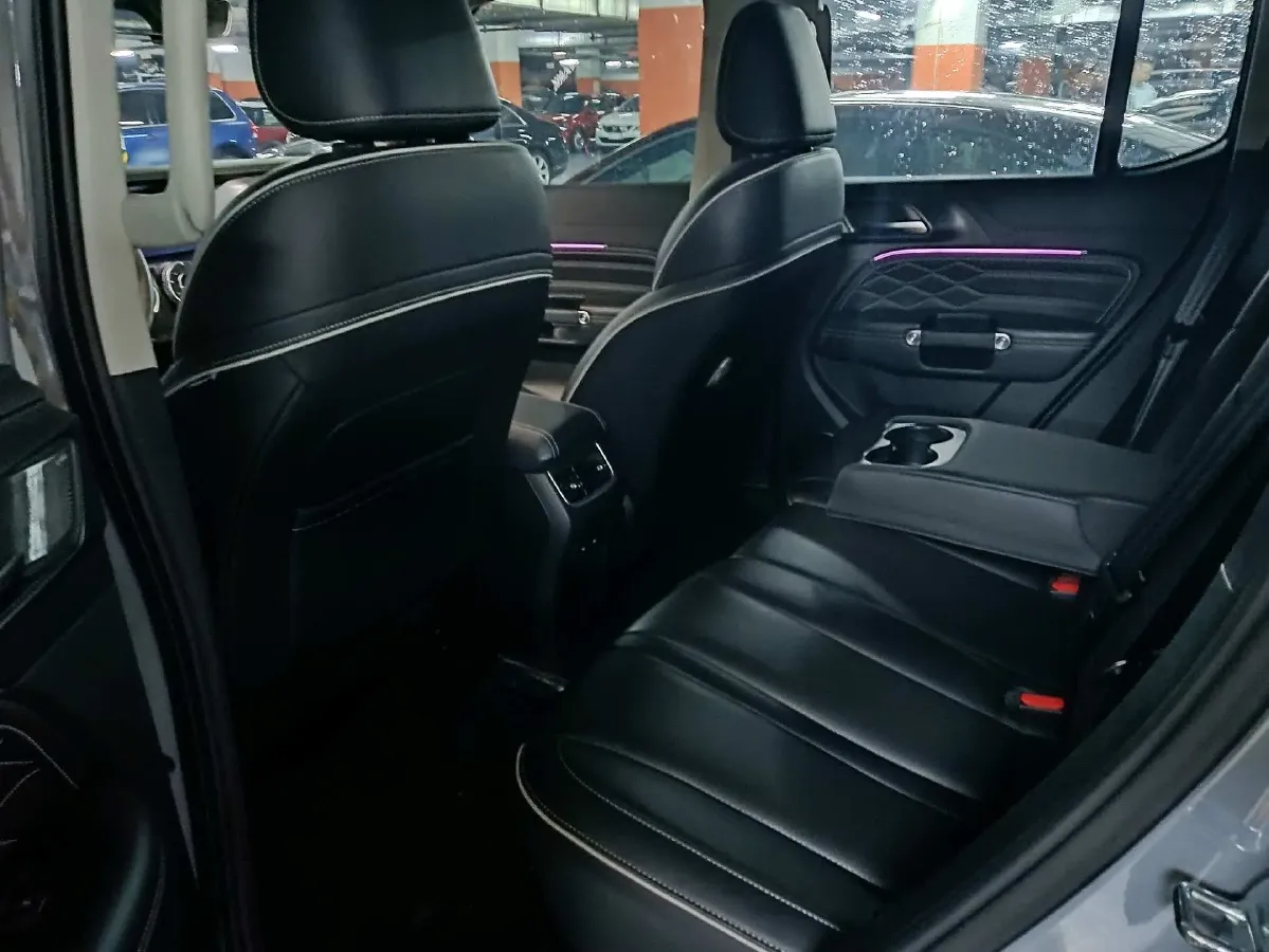 2024 Tank 300 2.0T 227HP L4 8AT,autocango,china used car exporter,china ev exporter,chinese used car exporter,chinese used ev exporter