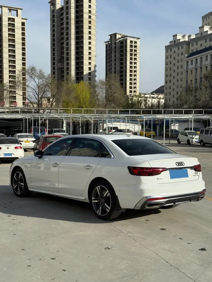 2020 Audi A4L 2.0T 190HP L4 7DCT,autocango,china used car exporter,china ev exporter,chinese used car exporter,chinese used ev exporter