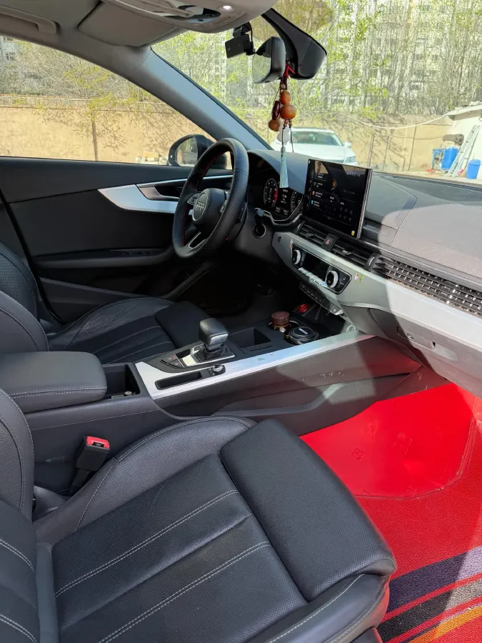 2020 Audi A4L 2.0T 190HP L4 7DCT,autocango,china used car exporter,china ev exporter,chinese used car exporter,chinese used ev exporter