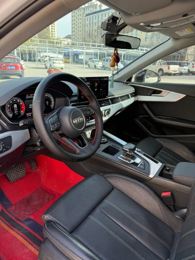 2020 Audi A4L 2.0T 190HP L4 7DCT,autocango,china used car exporter,china ev exporter,chinese used car exporter,chinese used ev exporter