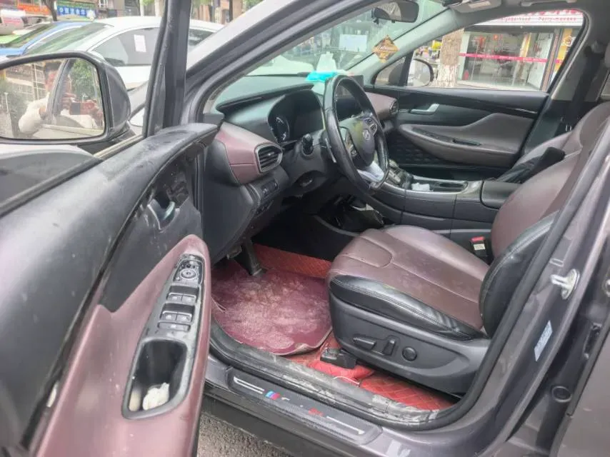 2023 Hyundai Santafe 2.0T 230HP L4 8AT,autocango,china used car exporter,china ev exporter,chinese used car exporter,chinese used ev exporter