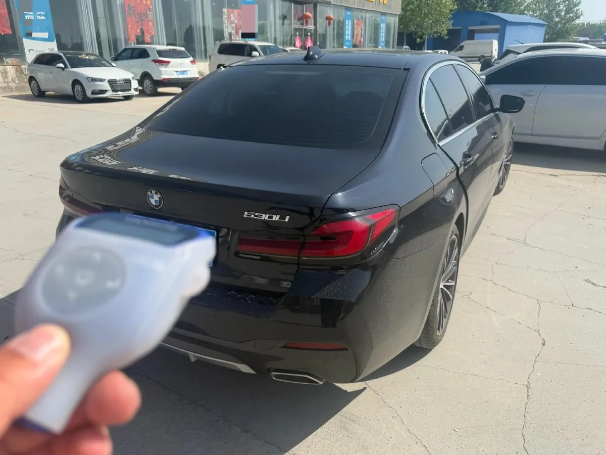 2021 BMW 5 Series 2.0T 252HP L4 8AT,autocango,china used car exporter,china ev exporter,chinese used car exporter,chinese used ev exporter