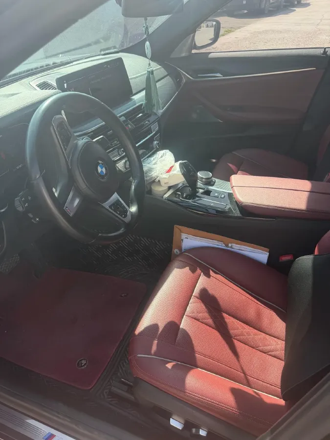 2021 BMW 5 Series 2.0T 252HP L4 8AT,autocango,china used car exporter,china ev exporter,chinese used car exporter,chinese used ev exporter