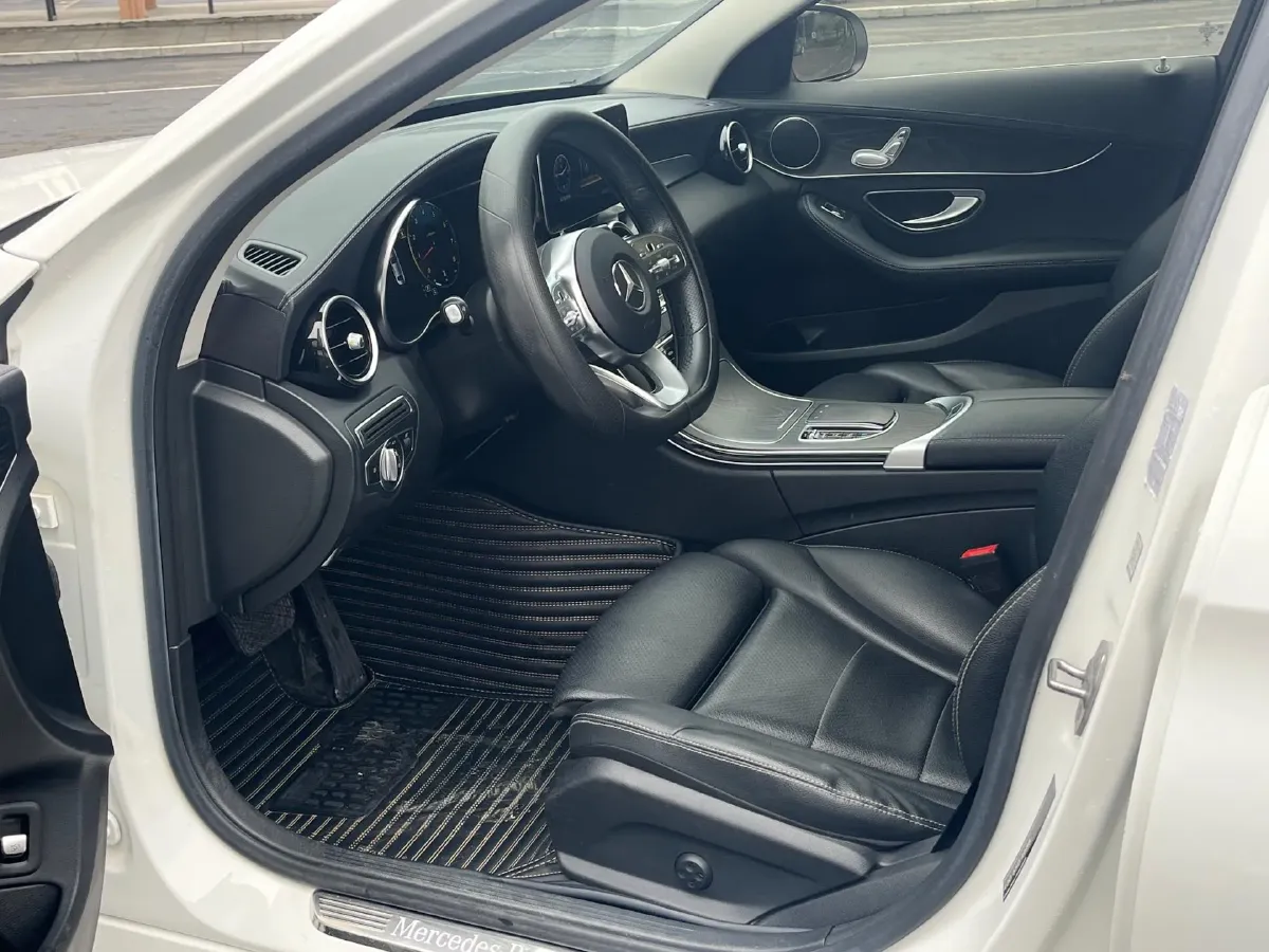 2021 Mercedes-Benz C Class 1.5T 156HP L4 9AT,autocango,china used car exporter,china ev exporter,chinese used car exporter,chinese used ev exporter