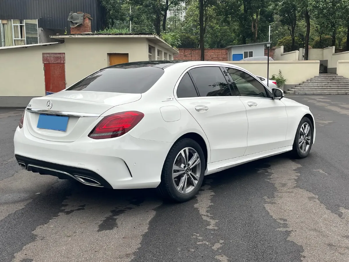 2021 Mercedes-Benz C Class 1.5T 156HP L4 9AT,autocango,china used car exporter,china ev exporter,chinese used car exporter,chinese used ev exporter