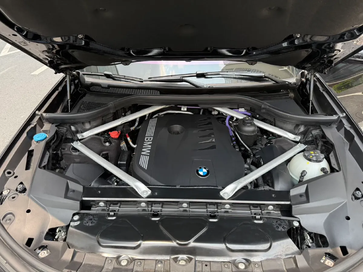 2023 BMW X7 3.0T 381HP L6 8AT,autocango,china used car exporter,china ev exporter,chinese used car exporter,chinese used ev exporter