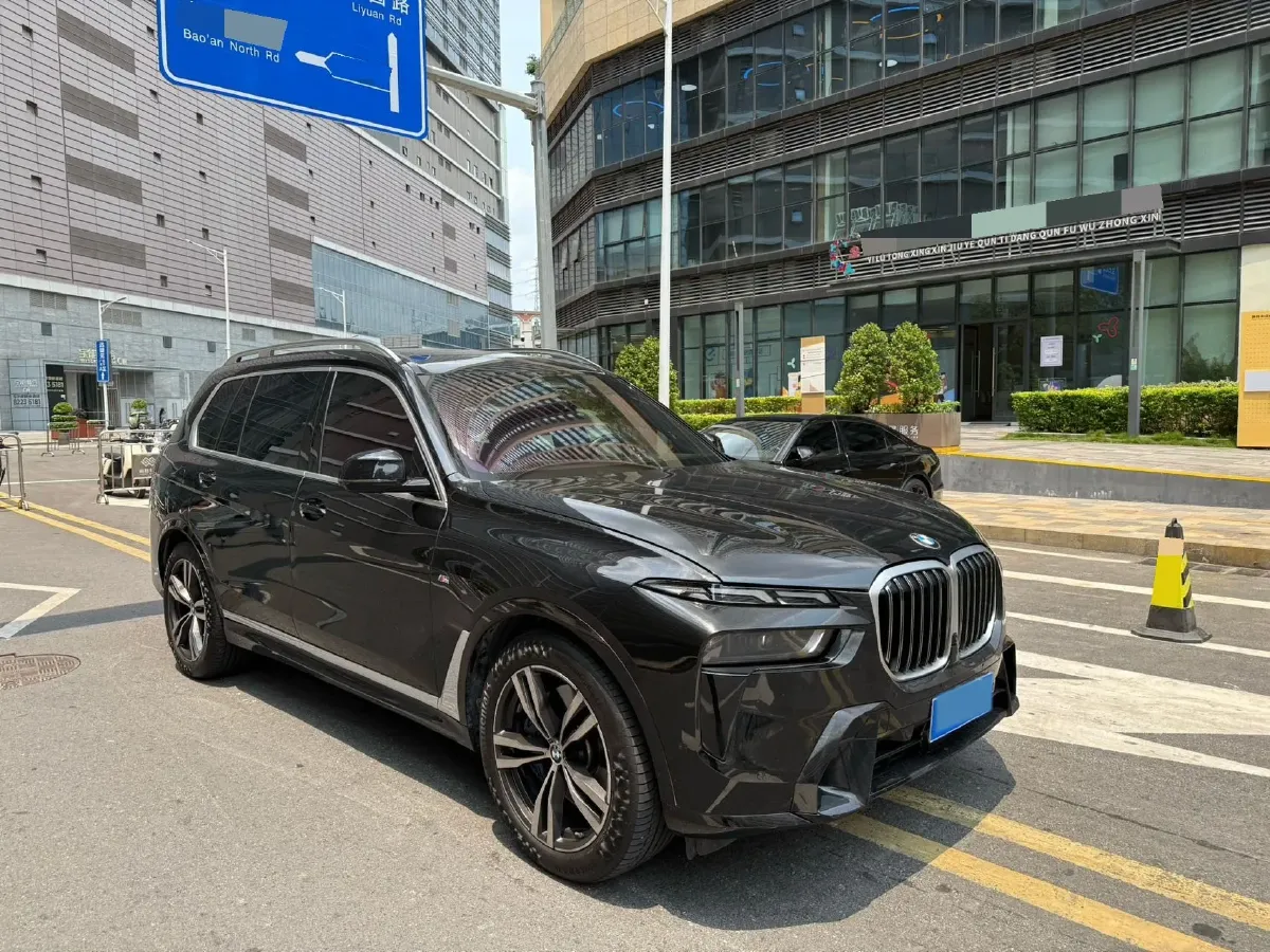 2023 BMW X7 3.0T 381HP L6 8AT,autocango,china used car exporter,china ev exporter,chinese used car exporter,chinese used ev exporter