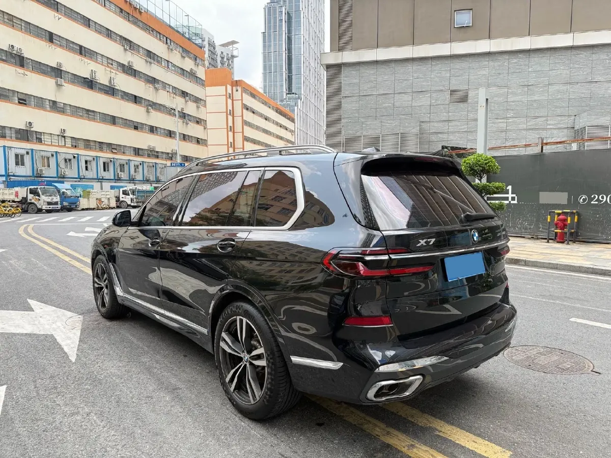 2023 BMW X7 3.0T 381HP L6 8AT,autocango,china used car exporter,china ev exporter,chinese used car exporter,chinese used ev exporter
