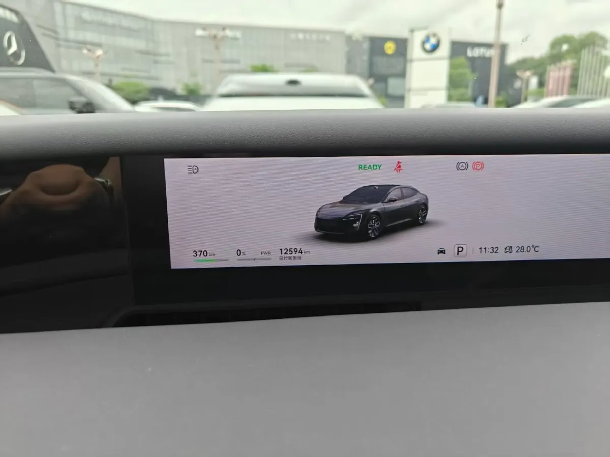 2025 Avatr 06 BEV,autocango,china used car exporter,china ev exporter,chinese used car exporter,chinese used ev exporter