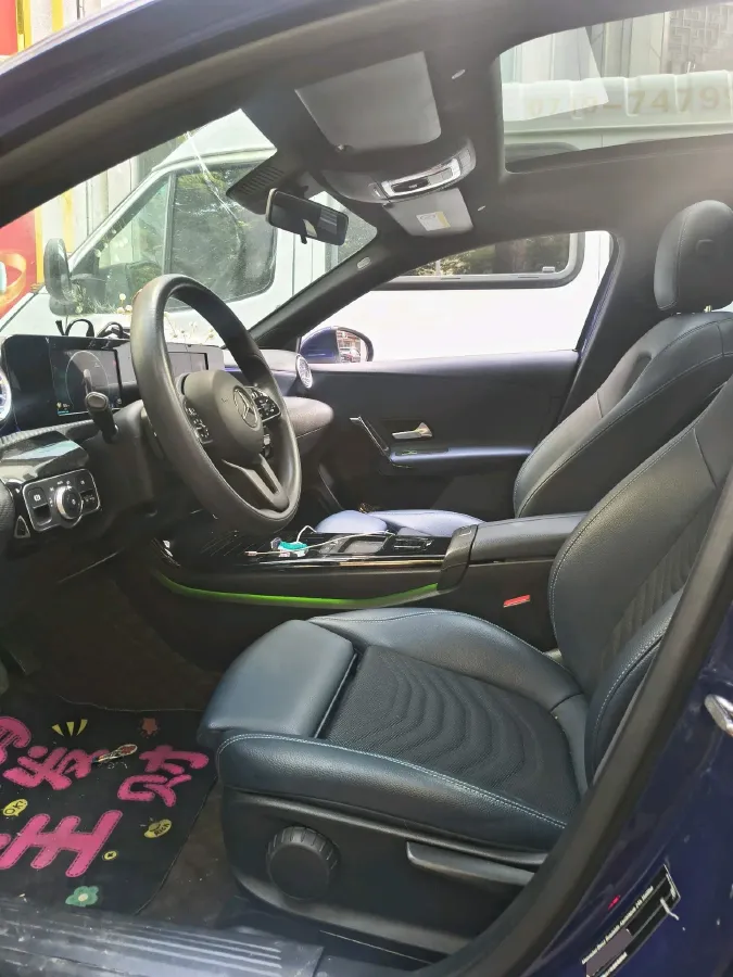 2020 Mercedes-Benz A Class 1.3T 136HP L4 7DCT,autocango,china used car exporter,china ev exporter,chinese used car exporter,chinese used ev exporter