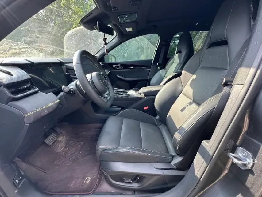 2025 LYNK&CO 03 1.5T 181HP L4 7DCT,autocango,china used car exporter,china ev exporter,chinese used car exporter,chinese used ev exporter