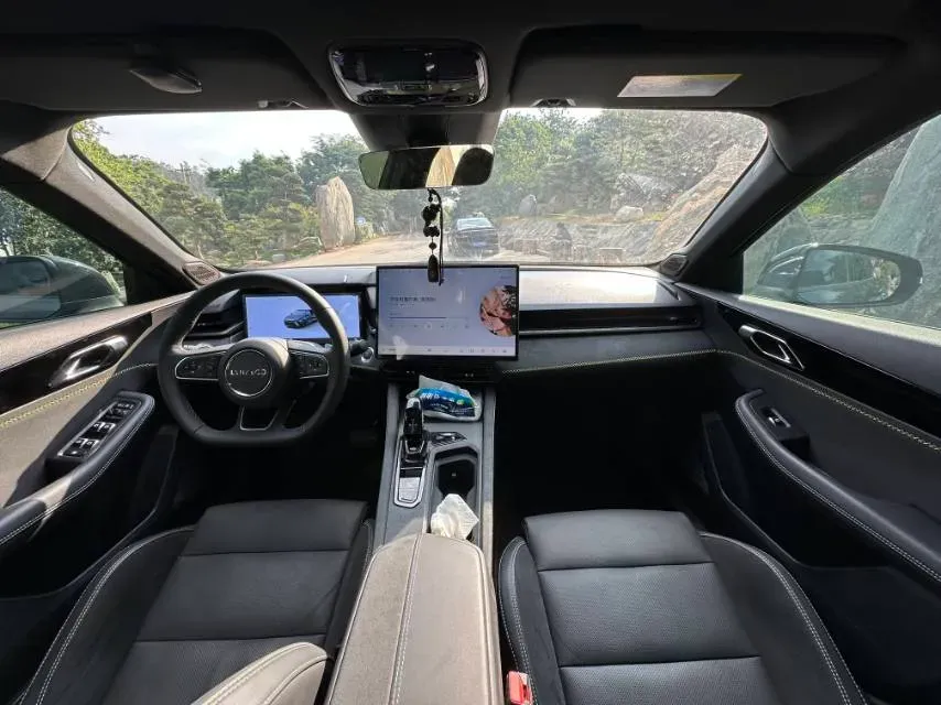 2025 LYNK&CO 03 1.5T 181HP L4 7DCT,autocango,china used car exporter,china ev exporter,chinese used car exporter,chinese used ev exporter