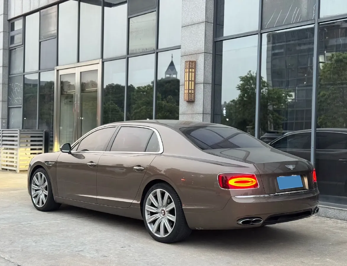 2017 Bentley Flying Spur 4.0T 528HP V8 8AT,autocango,china used car exporter,china ev exporter,chinese used car exporter,chinese used ev exporter