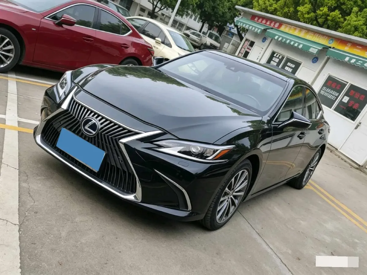 2018 Lexus ES 2.5L 178HP L4 E-CVT Hybrid,autocango,china used car exporter,china ev exporter,chinese used car exporter,chinese used ev exporter