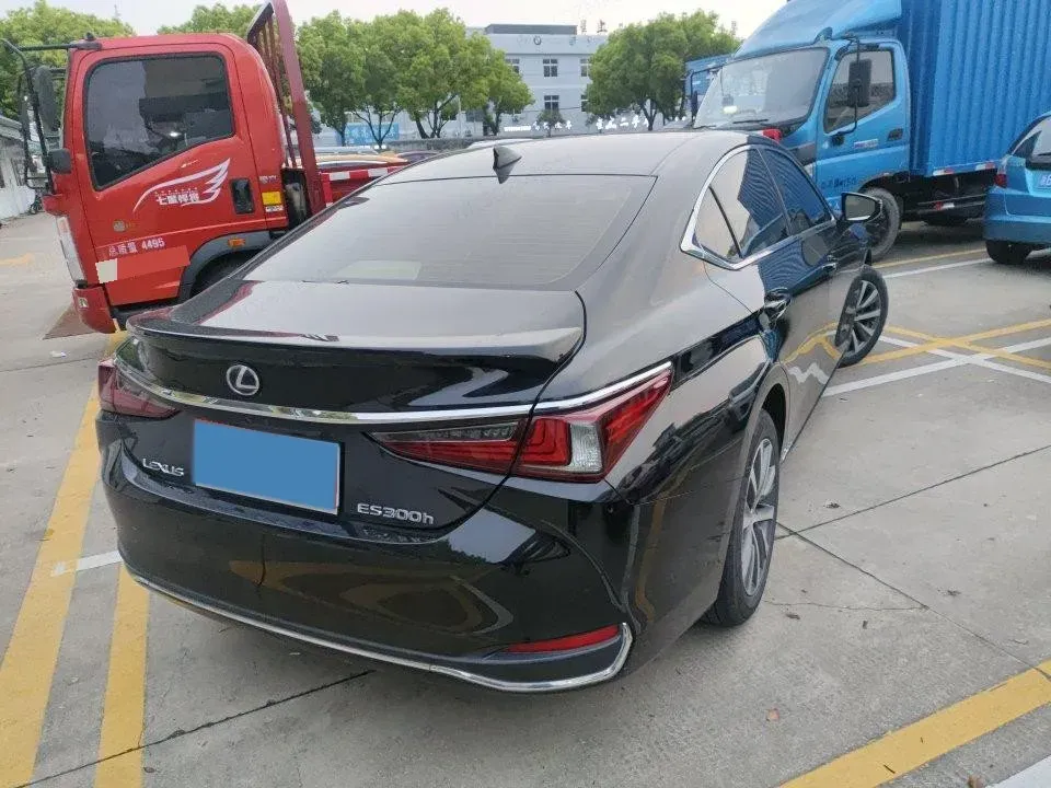 2018 Lexus ES 2.5L 178HP L4 E-CVT Hybrid,autocango,china used car exporter,china ev exporter,chinese used car exporter,chinese used ev exporter