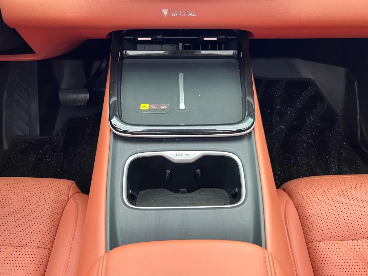 2025 ChangAn QiYuan A07 REEV 95HP REEV 28.4KWH,autocango,china used car exporter,china ev exporter,chinese used car exporter,chinese used ev exporter