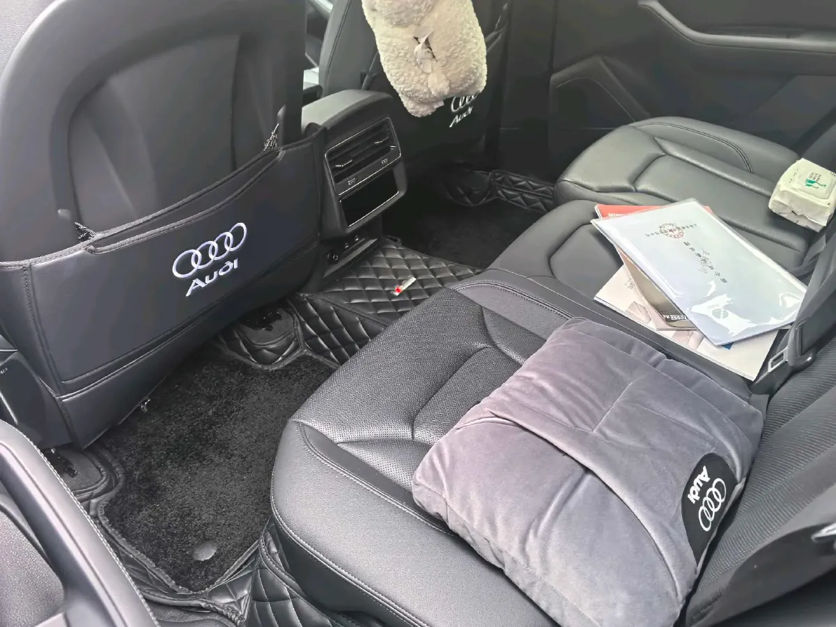 2022 Audi Q8 3.0T 340HP V6 8AT,autocango,china used car exporter,china ev exporter,chinese used car exporter,chinese used ev exporter