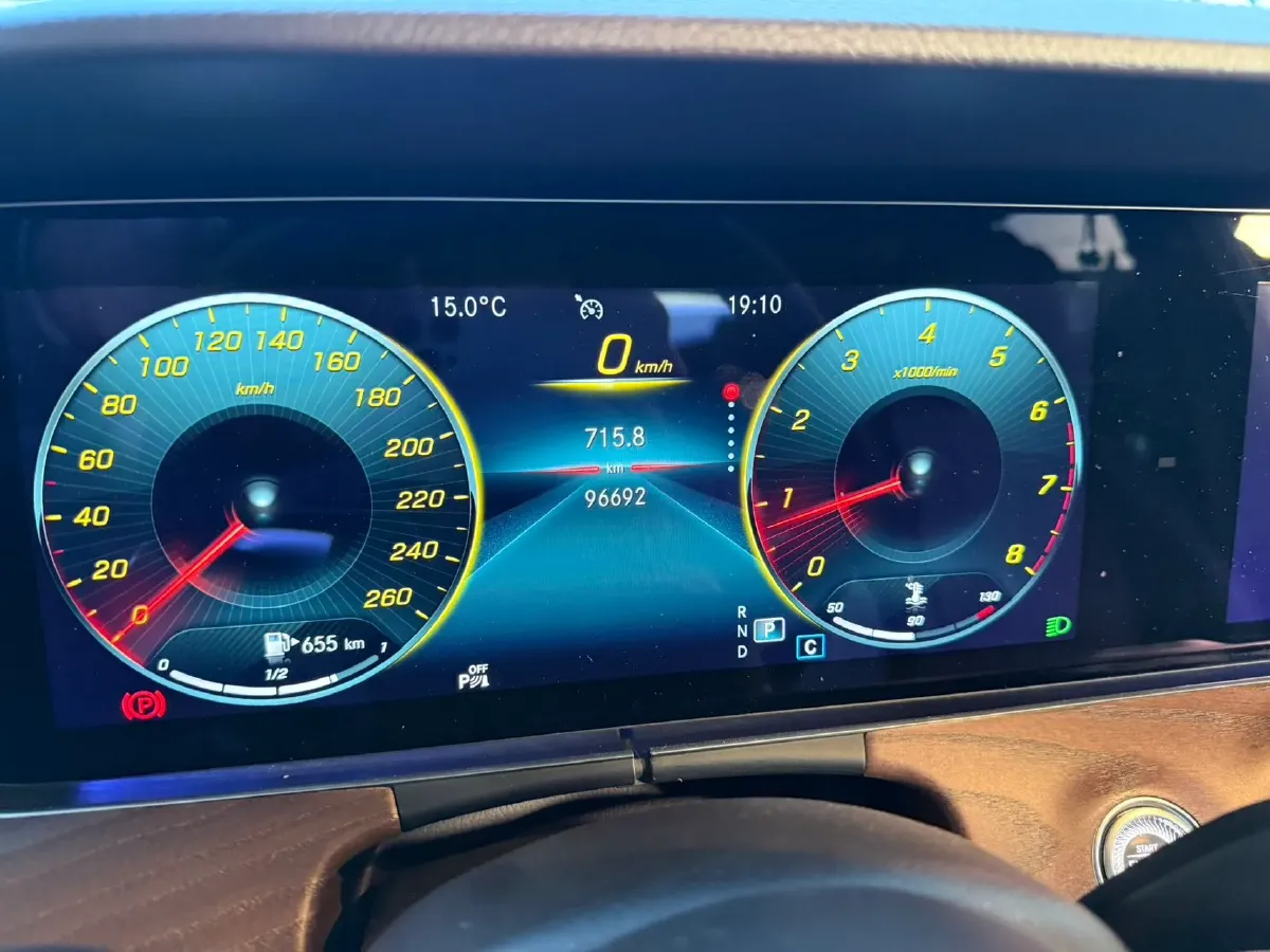 2022 Mercedes-Benz GLC Class 2.0T 258HP L4 9AT,autocango,china used car exporter,china ev exporter,chinese used car exporter,chinese used ev exporter