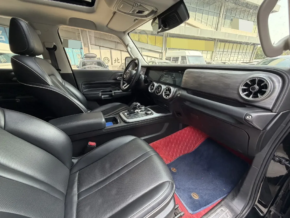 2021 Tank 300 2.0T 227HP L4 8AT,autocango,china used car exporter,china ev exporter,chinese used car exporter,chinese used ev exporter