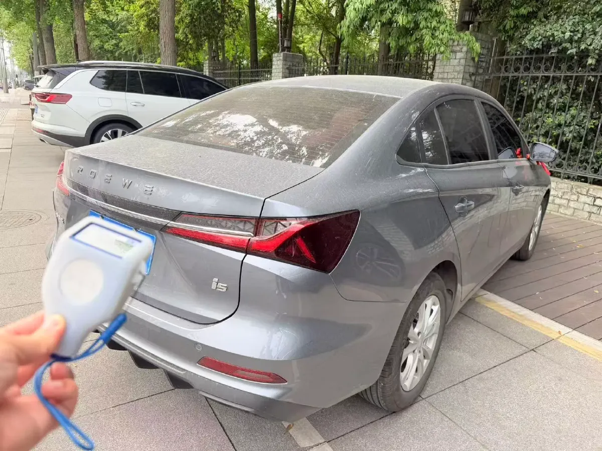 2023 Roewe i5 1.5L 129HP L4 5MT,autocango,china used car exporter,china ev exporter,chinese used car exporter,chinese used ev exporter