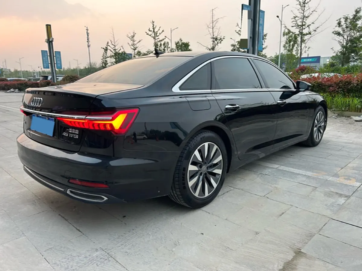 2020 Audi A6L 2.0T 224HP L4 7DCT,autocango,china used car exporter,china ev exporter,chinese used car exporter,chinese used ev exporter