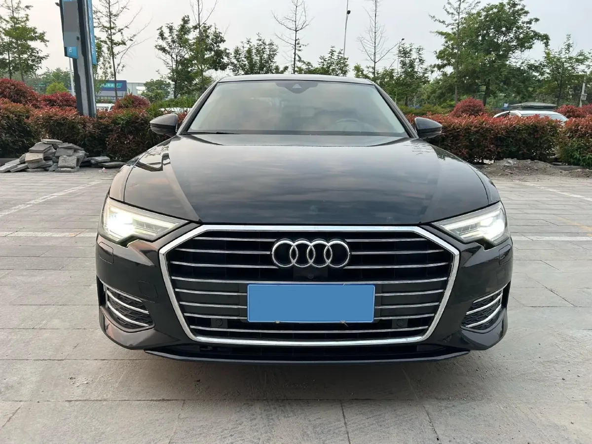 2020 Audi A6L 2.0T 224HP L4 7DCT,autocango,china used car exporter,china ev exporter,chinese used car exporter,chinese used ev exporter