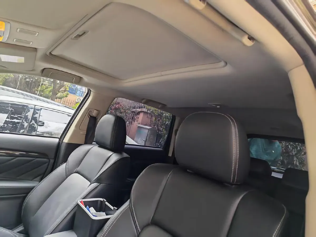 2020 Mitsubishi Outlander 2.0L 166HP L4 CVT,autocango,china used car exporter,china ev exporter,chinese used car exporter,chinese used ev exporter