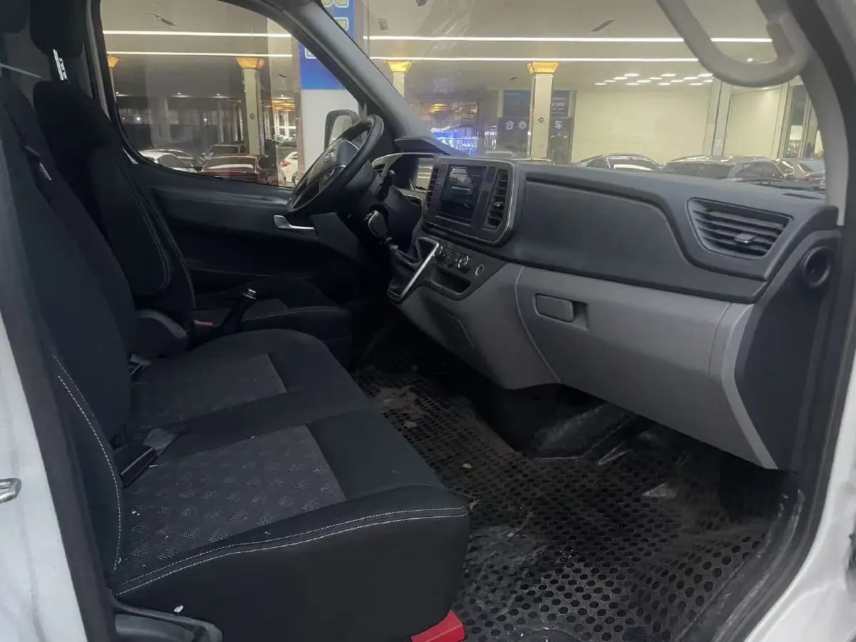 2024 MAXUS XinTu V80 2.0T 147HP L4 6SMG,autocango,china used car exporter,china ev exporter,chinese used car exporter,chinese used ev exporter