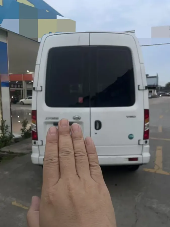 2024 MAXUS XinTu V80 2.0T 147HP L4 6SMG,autocango,china used car exporter,china ev exporter,chinese used car exporter,chinese used ev exporter