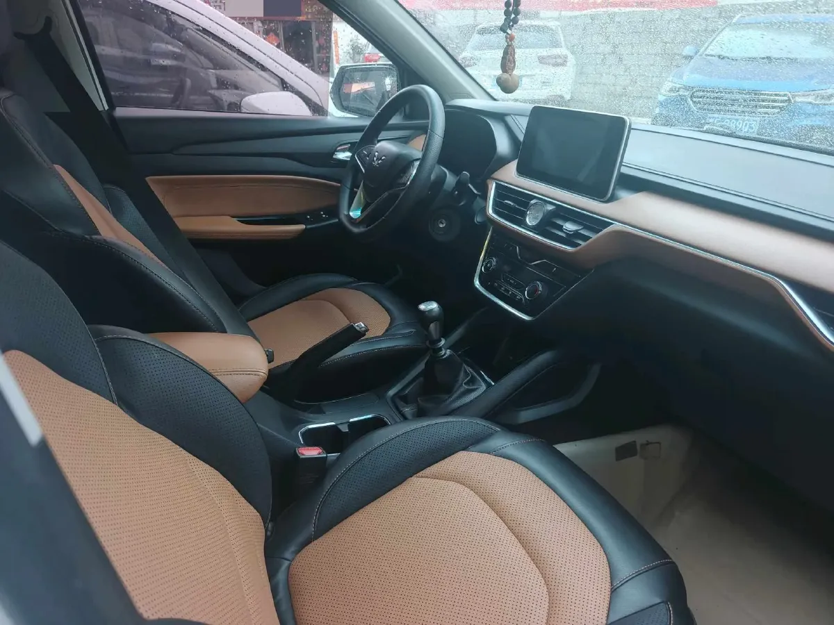 2018 WuLing HongGuang S3 1.5L 112HP L4 6MT,autocango,china used car exporter,china ev exporter,chinese used car exporter,chinese used ev exporter