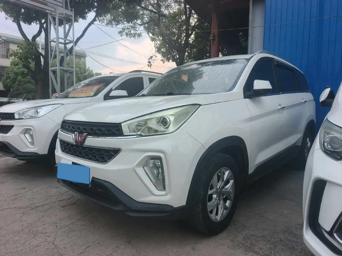 2018 WuLing HongGuang S3 1.5L 112HP L4 6MT,autocango,china used car exporter,china ev exporter,chinese used car exporter,chinese used ev exporter