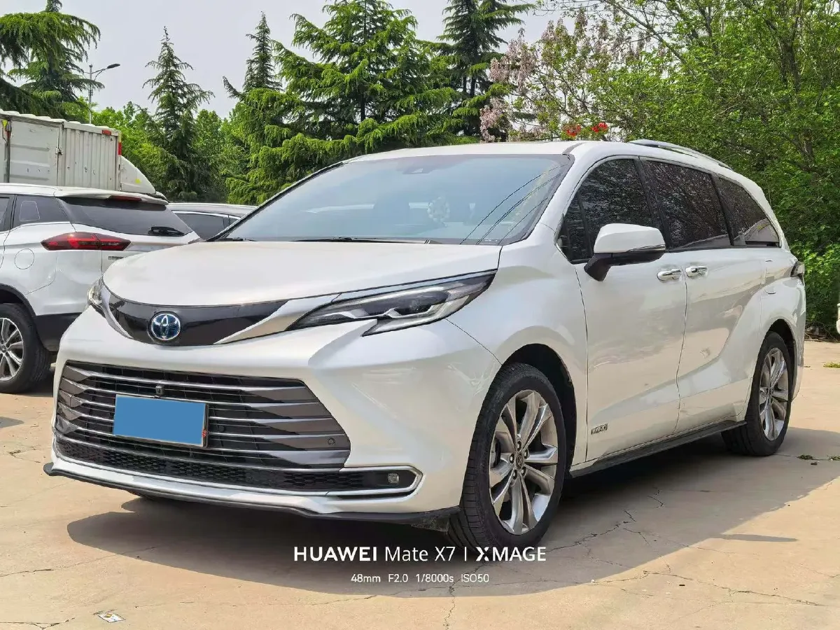 2023 Toyota Sienna 2.5L 189HP L4 E-CVT Hybrid,autocango,china used car exporter,china ev exporter,chinese used car exporter,chinese used ev exporter