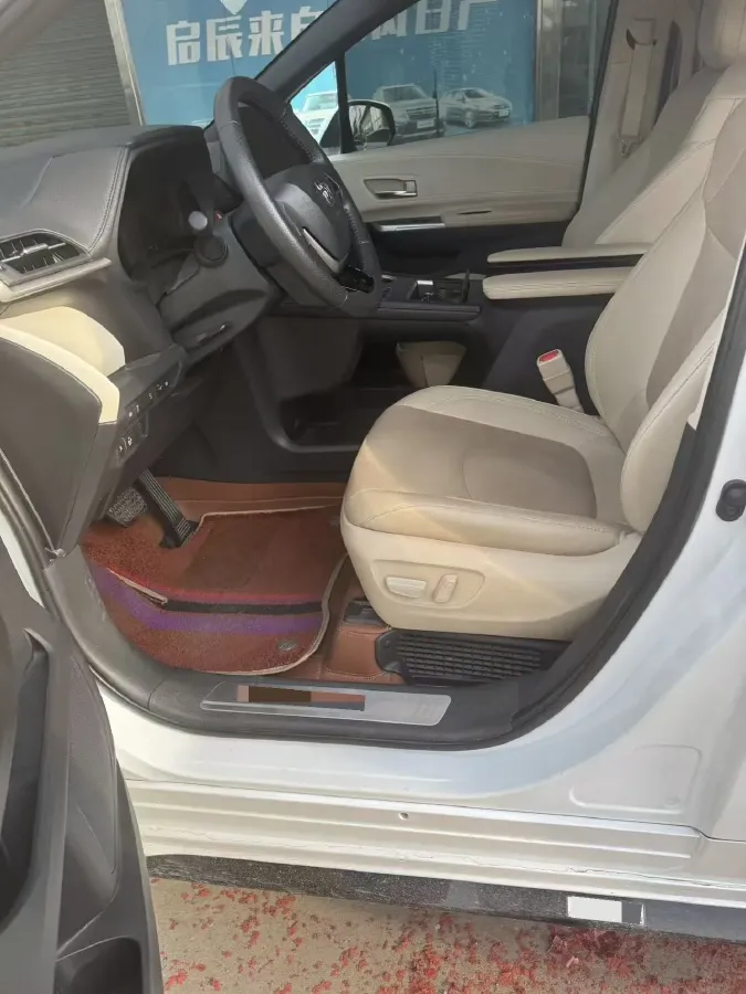 2023 Toyota Sienna 2.5L 189HP L4 E-CVT Hybrid,autocango,china used car exporter,china ev exporter,chinese used car exporter,chinese used ev exporter