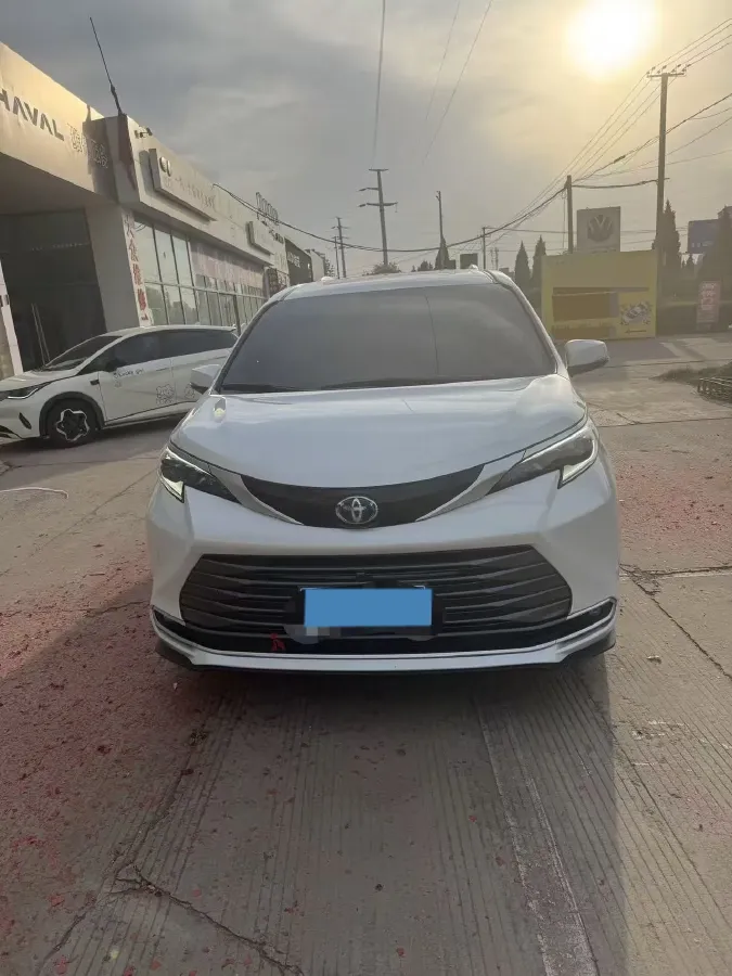 2023 Toyota Sienna 2.5L 189HP L4 E-CVT Hybrid,autocango,china used car exporter,china ev exporter,chinese used car exporter,chinese used ev exporter