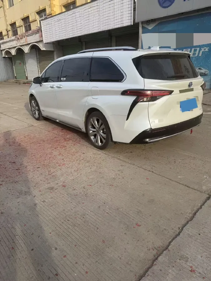 2023 Toyota Sienna 2.5L 189HP L4 E-CVT Hybrid,autocango,china used car exporter,china ev exporter,chinese used car exporter,chinese used ev exporter