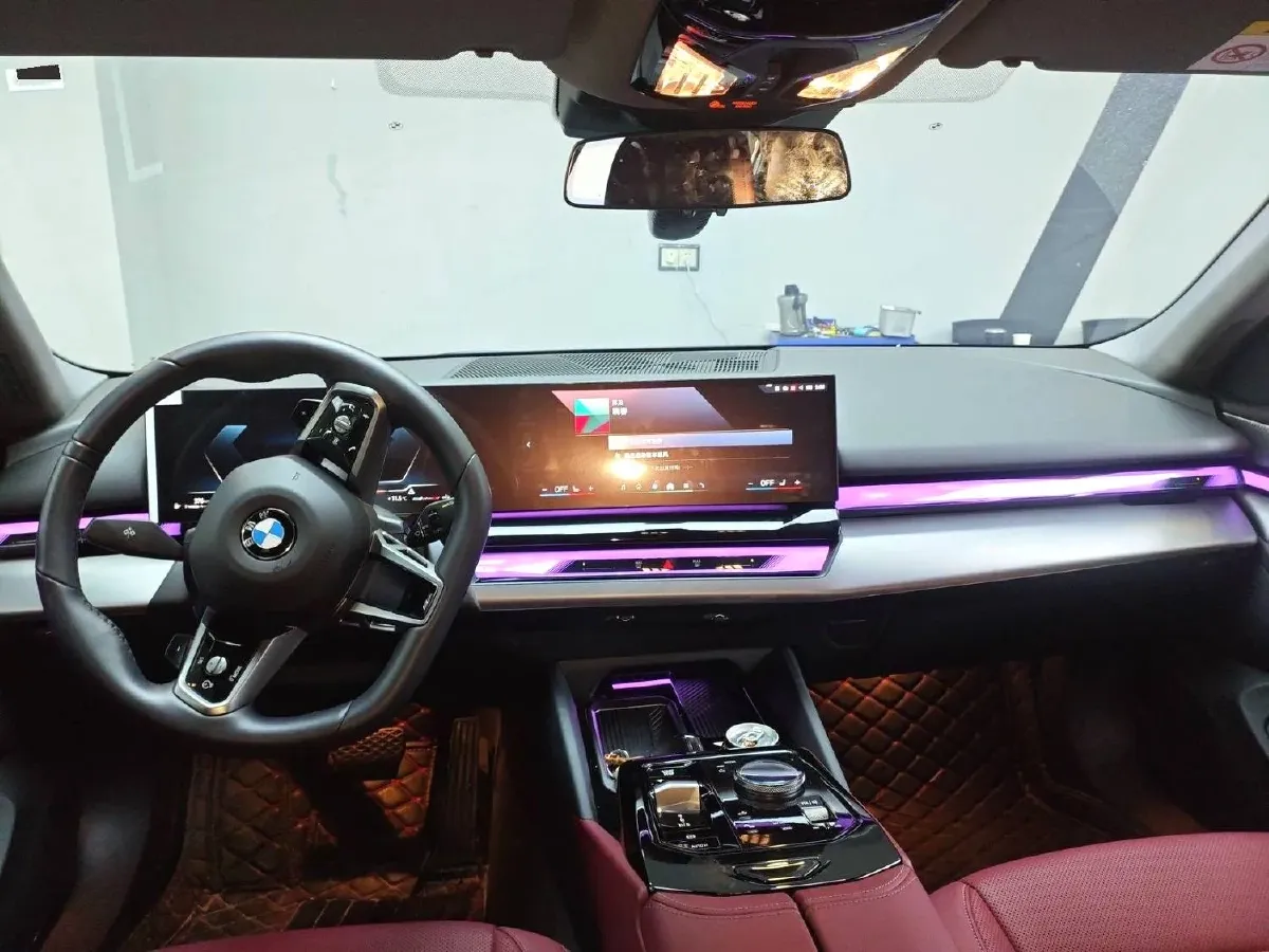 2024 BMW 5 Series 2.0T 258HP L4 8AT,autocango,china used car exporter,china ev exporter,chinese used car exporter,chinese used ev exporter