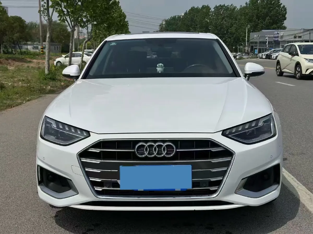 2020 Audi Q3 2.0T 220HP L4 7DCT,autocango,china used car exporter,china ev exporter,chinese used car exporter,chinese used ev exporter