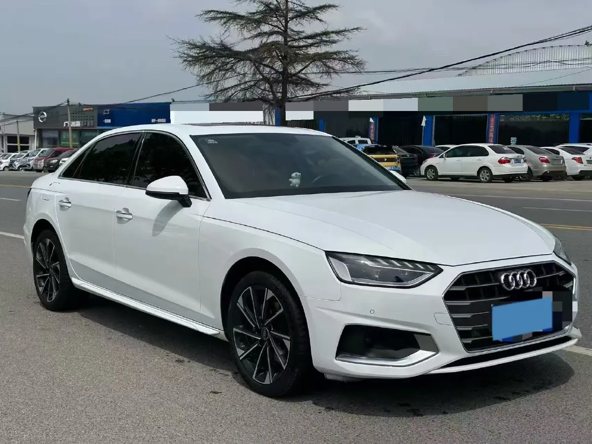 2020 Audi Q3 2.0T 220HP L4 7DCT,autocango,china used car exporter,china ev exporter,chinese used car exporter,chinese used ev exporter