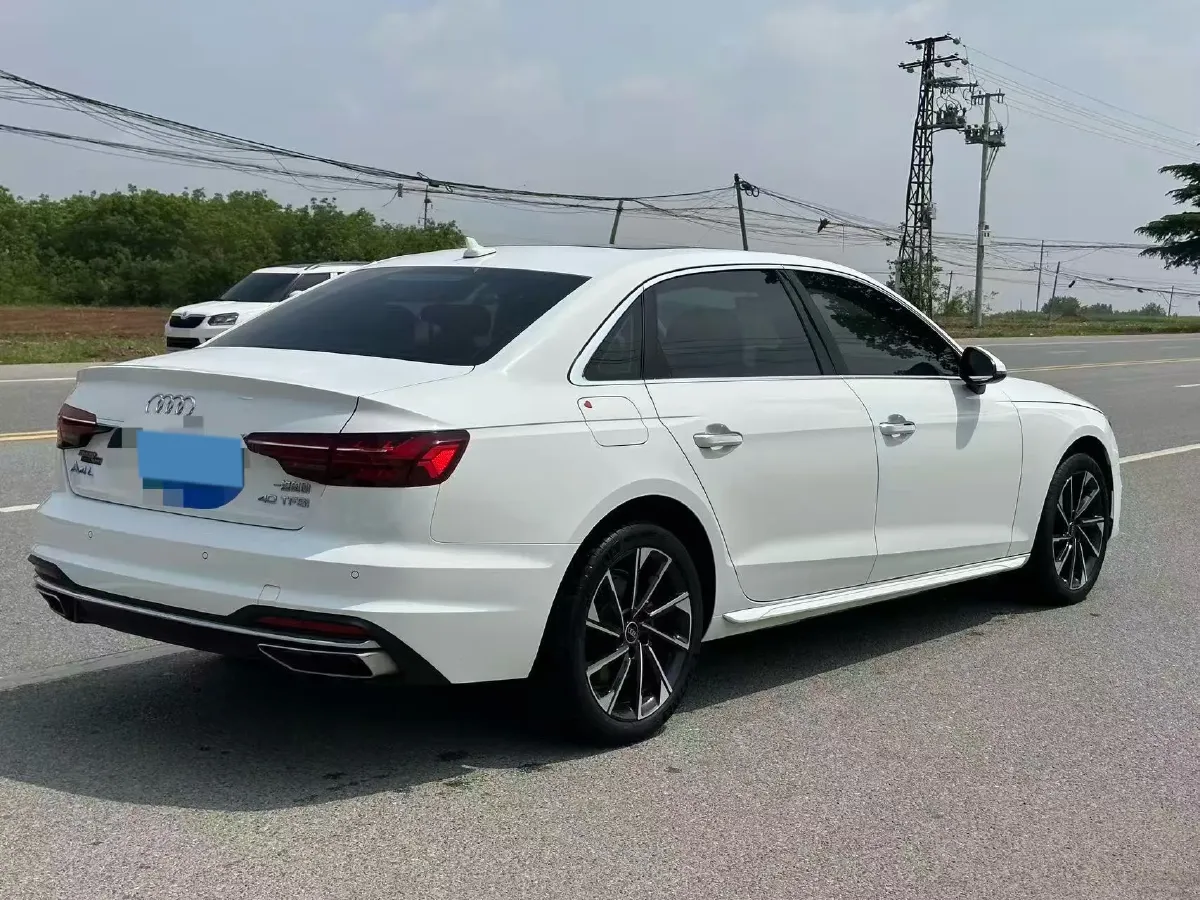 2020 Audi Q3 2.0T 220HP L4 7DCT,autocango,china used car exporter,china ev exporter,chinese used car exporter,chinese used ev exporter