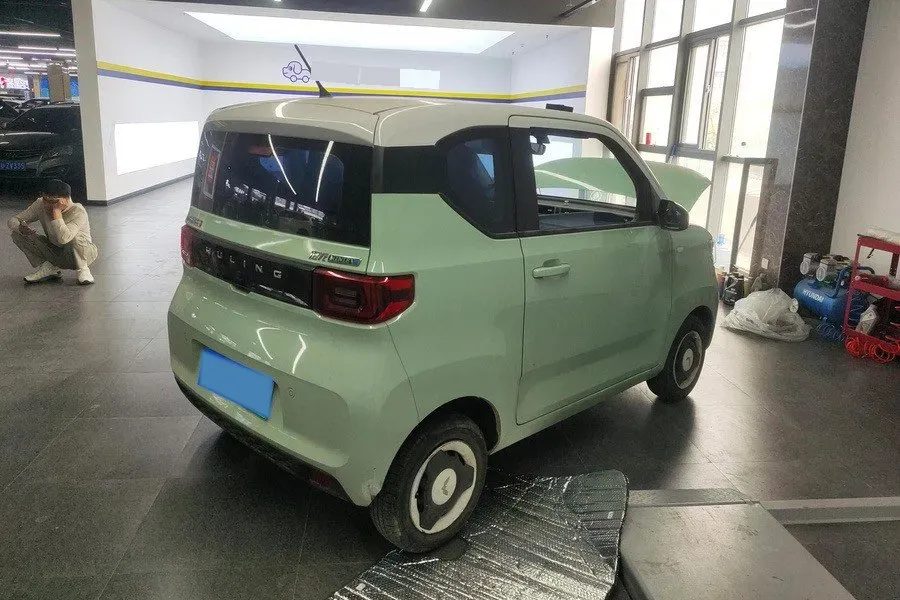 2021 WuLing HongGuang MINI EV BEV 13.9KWH,autocango,china used car exporter,china ev exporter,chinese used car exporter,chinese used ev exporter