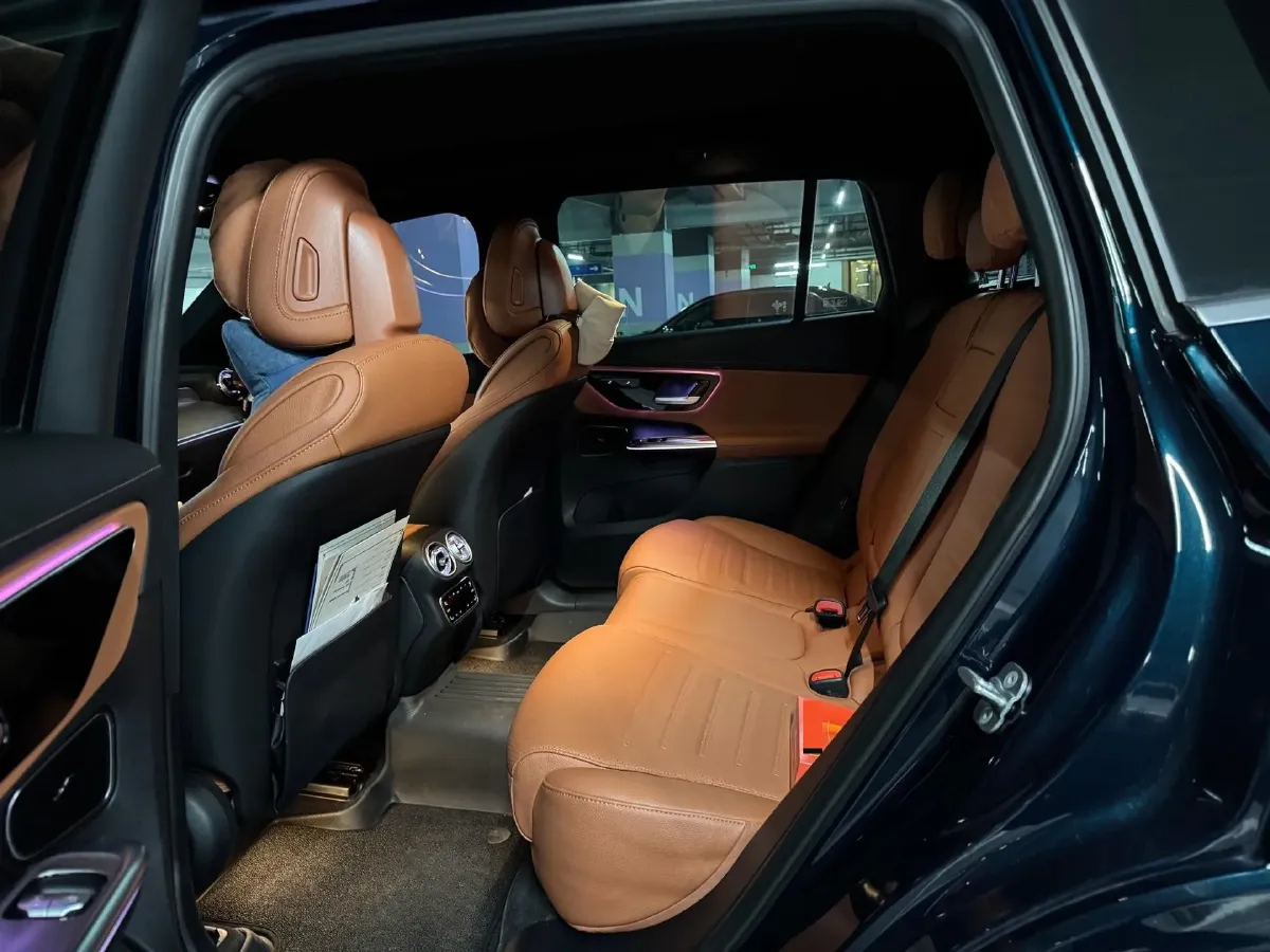 2023 Mercedes-Benz GLC Class 2.0T 204HP L4 9AT,autocango,china used car exporter,china ev exporter,chinese used car exporter,chinese used ev exporter