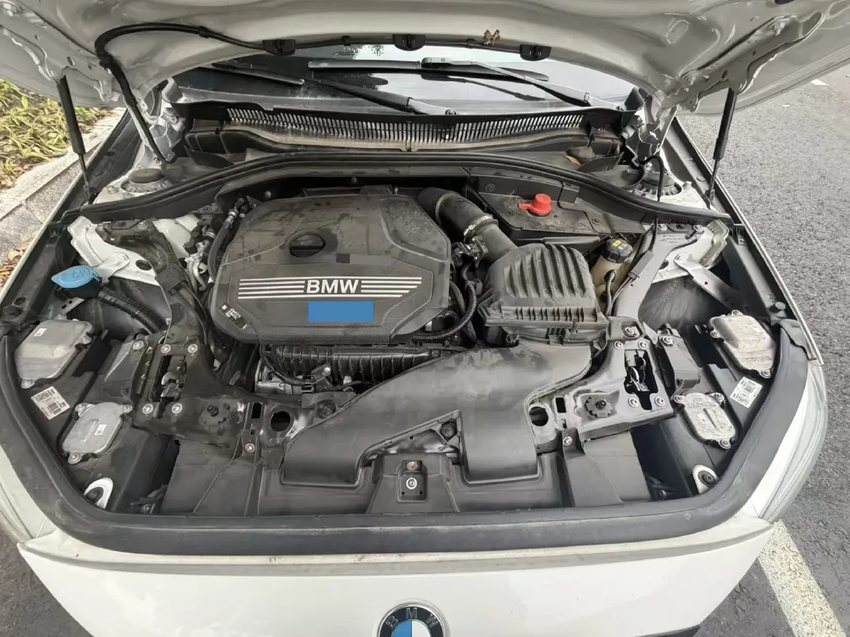 2021 BMW 1 Series 1.5T 140HP L3 7DCT,autocango,china used car exporter,china ev exporter,chinese used car exporter,chinese used ev exporter