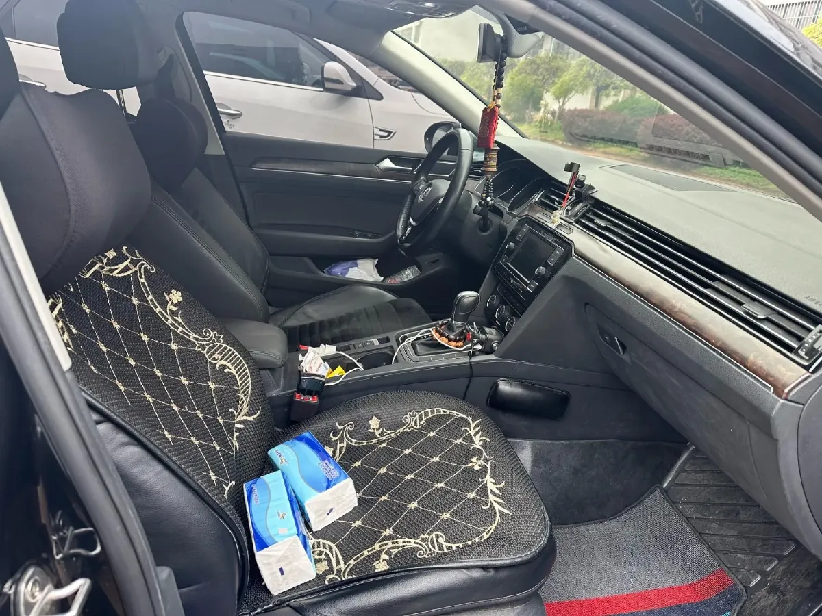 2018 Volkswagen Magotan 1.8T 180HP L4 7DCT,autocango,china used car exporter,china ev exporter,chinese used car exporter,chinese used ev exporter