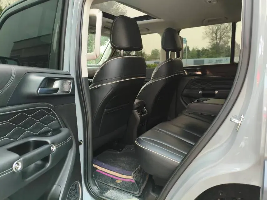 2021 Tank 300 2.0T 227HP L4 8AT,autocango,china used car exporter,china ev exporter,chinese used car exporter,chinese used ev exporter