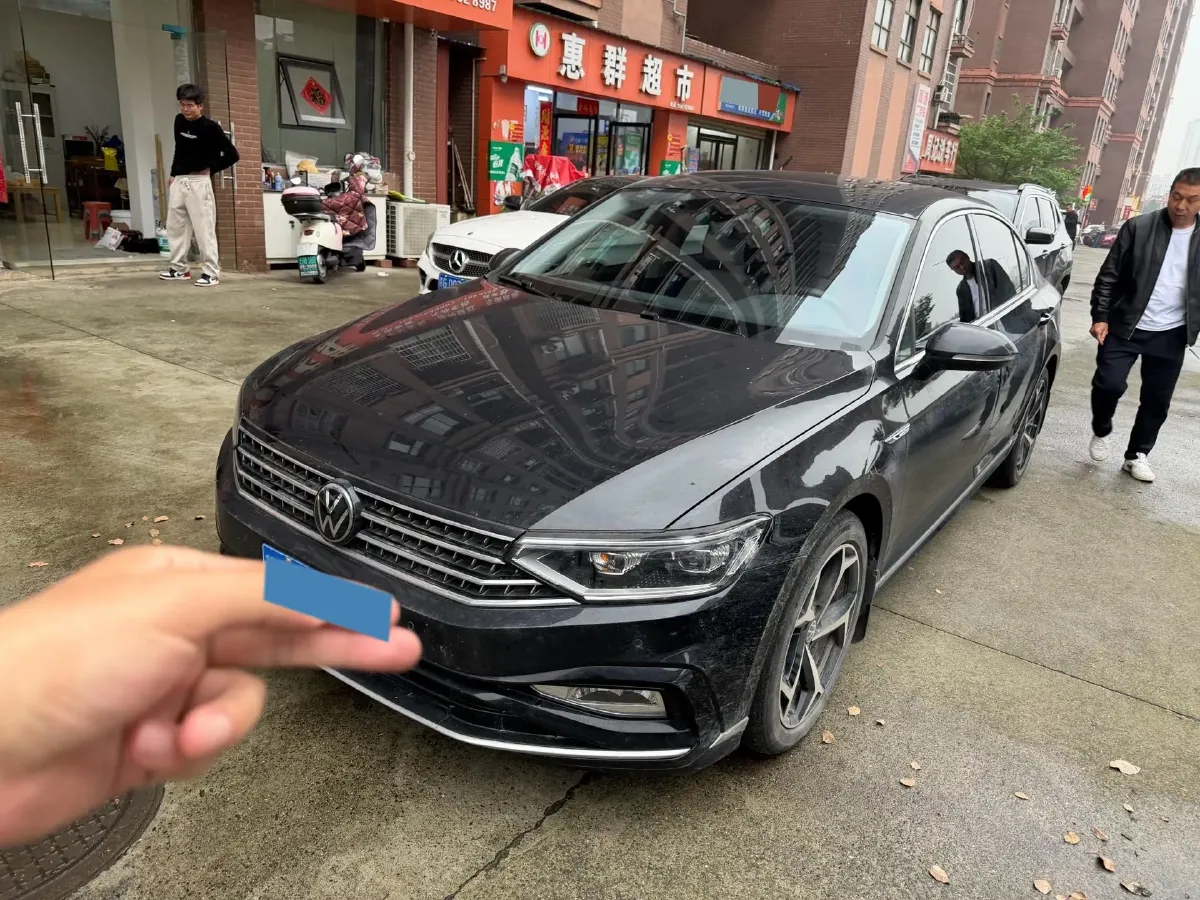 2024 Volkswagen Magotan 2.0T 186HP L4 7DCT,autocango,china used car exporter,china ev exporter,chinese used car exporter,chinese used ev exporter
