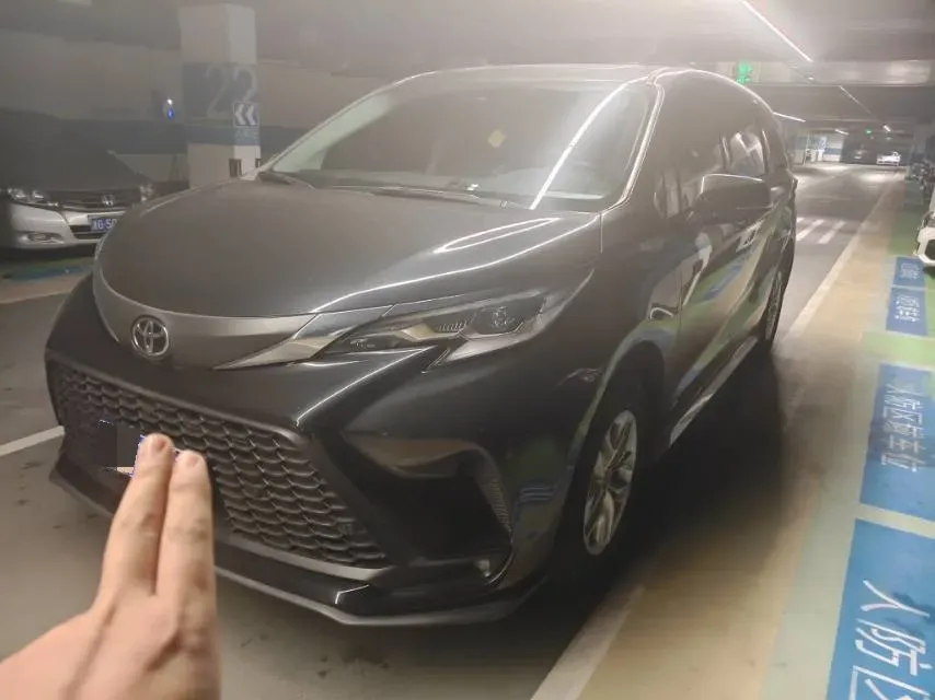 2024 Toyota Granvia 2.5L 189HP L4 E-CVT Hybrid,autocango,china used car exporter,china ev exporter,chinese used car exporter,chinese used ev exporter