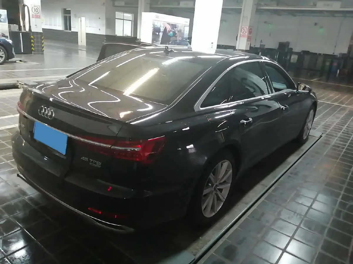 2023 Audi A6L 2.0T 245HP L4 7DCT,autocango,china used car exporter,china ev exporter,chinese used car exporter,chinese used ev exporter
