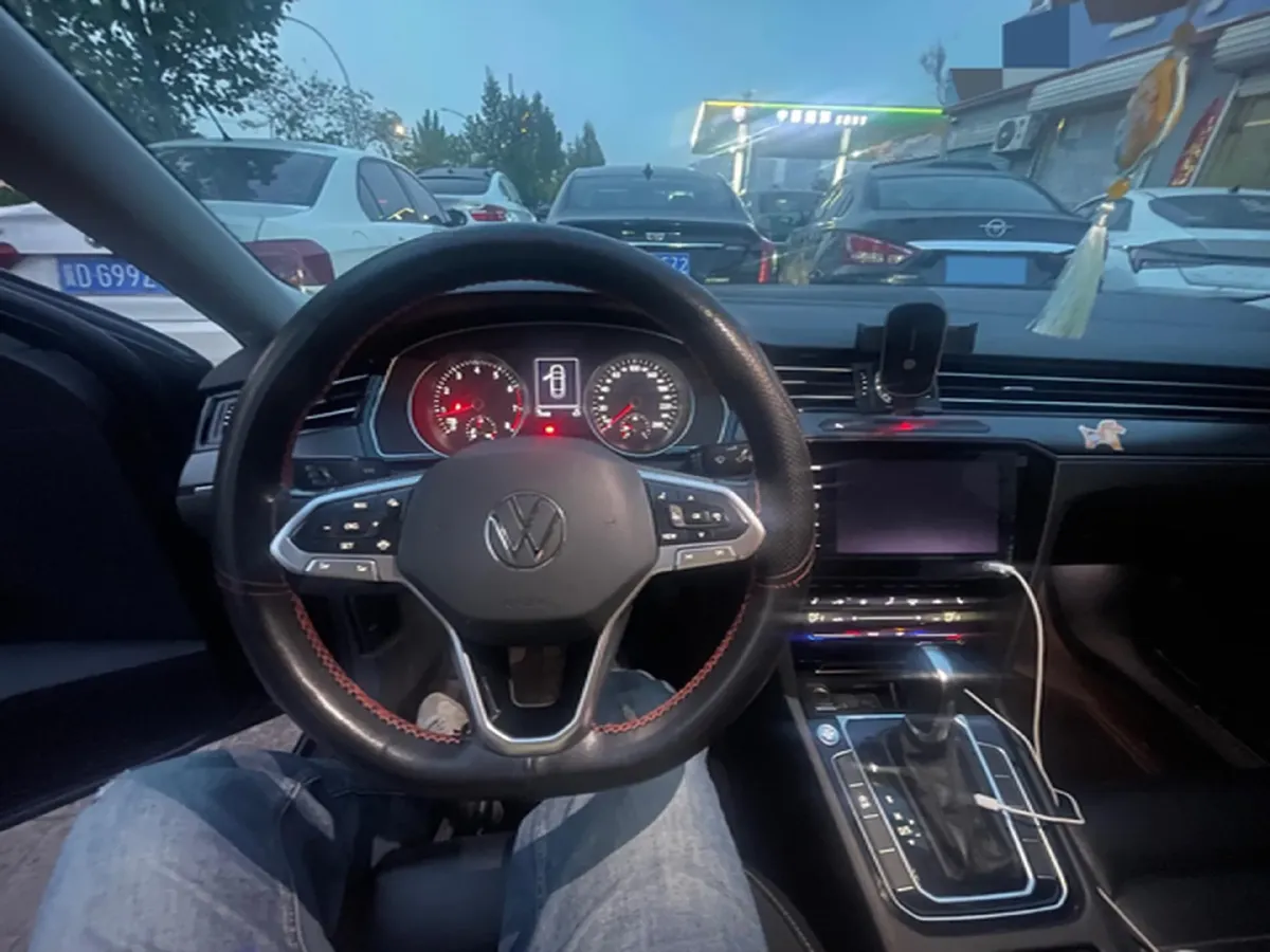 2020 Volkswagen Magotan 2.0T 186HP L4 7DCT,autocango,china used car exporter,china ev exporter,chinese used car exporter,chinese used ev exporter